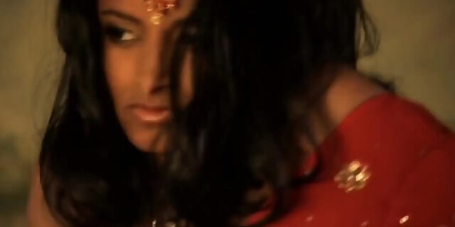 asian,babes,brunette,hd,indian,milf,nude