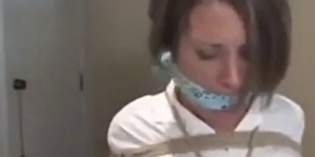 amateur,bondage,housewife