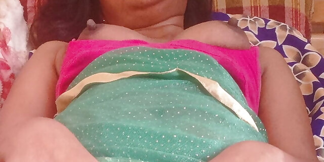 fingering,hd,homemade,indian,masturbation,molten,pussy,squirting