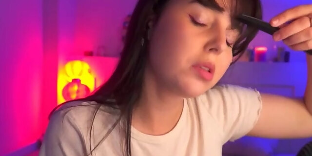 amateur,babes,brunette,masturbation,milf,public,solo