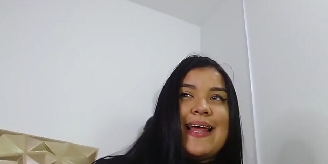 amateur,babes,big tits,boobs,brunette,latina